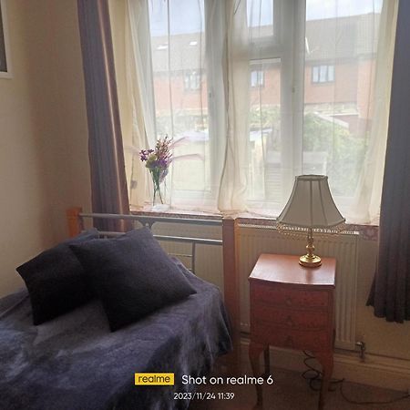 Goldy'S Place In E17 London Kültér fotó